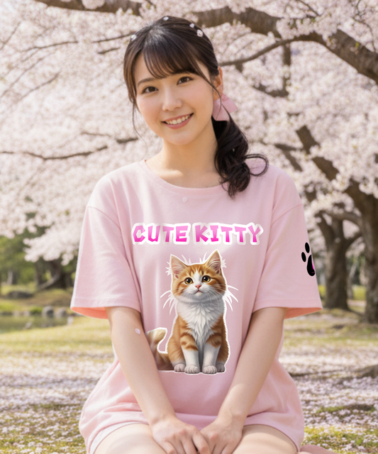 CUTE KITTY Unisex Oversized Classic T-Shirt